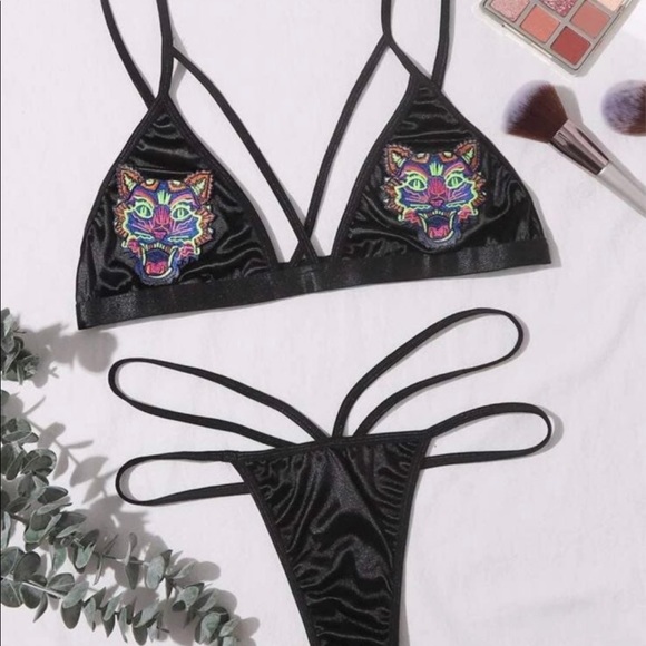 Lingerie set - Picture 1 of 3